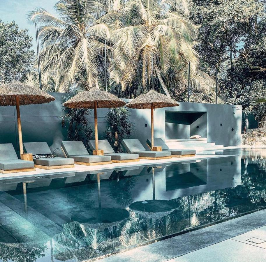 The Salty Pelican Yoga & Surf Retreat Dikwella Luaran gambar