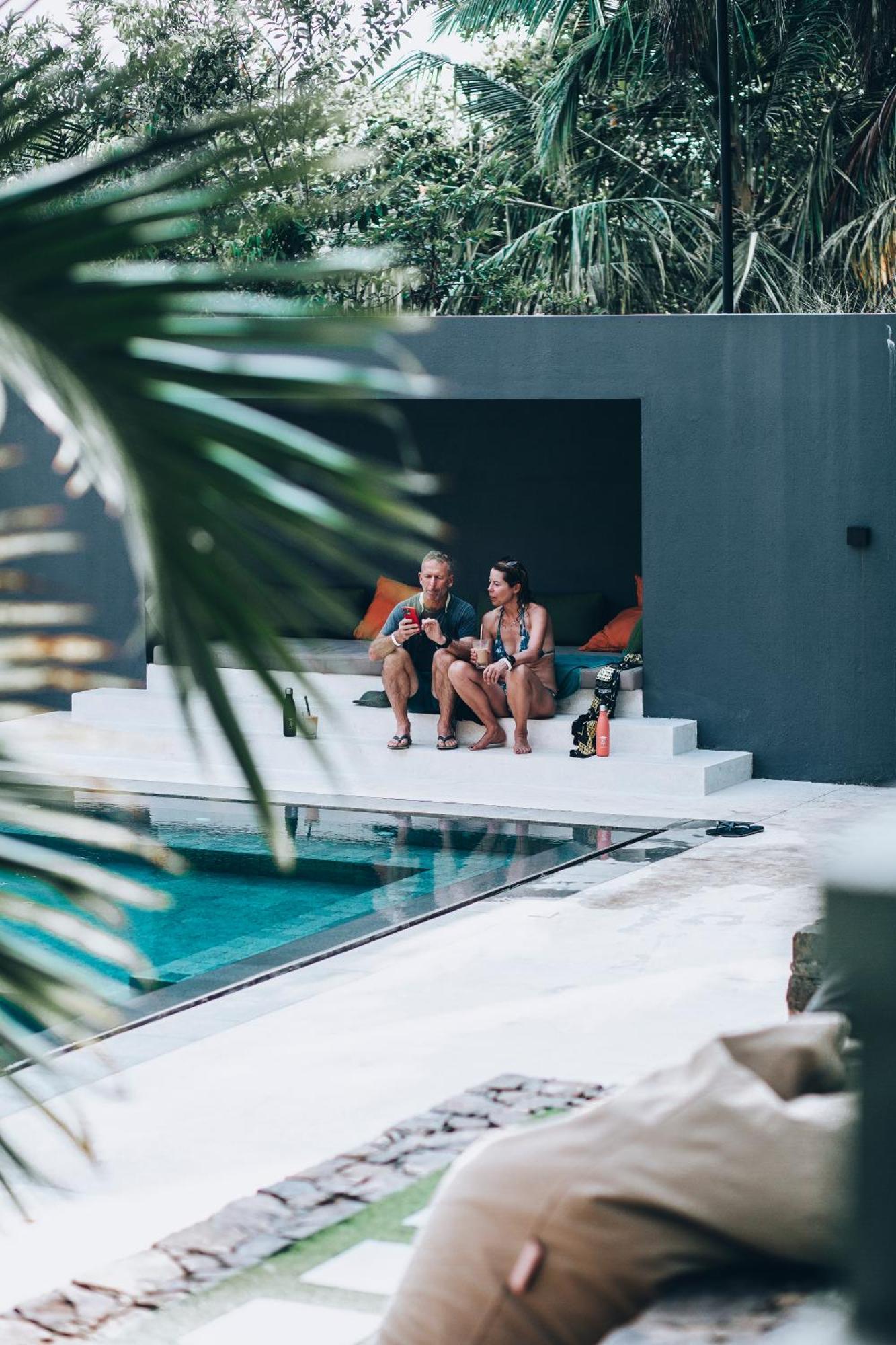 The Salty Pelican Yoga & Surf Retreat Dikwella Luaran gambar