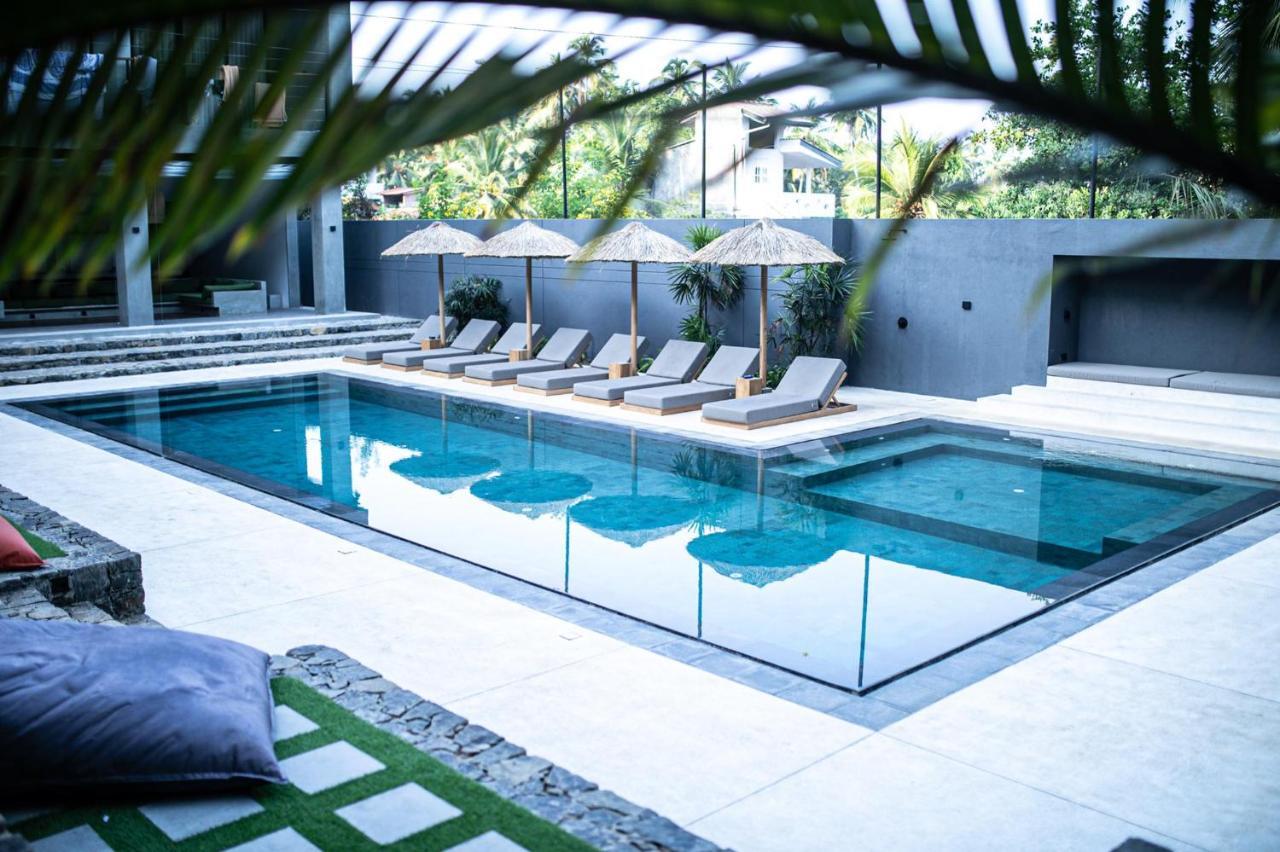 The Salty Pelican Yoga & Surf Retreat Dikwella Luaran gambar