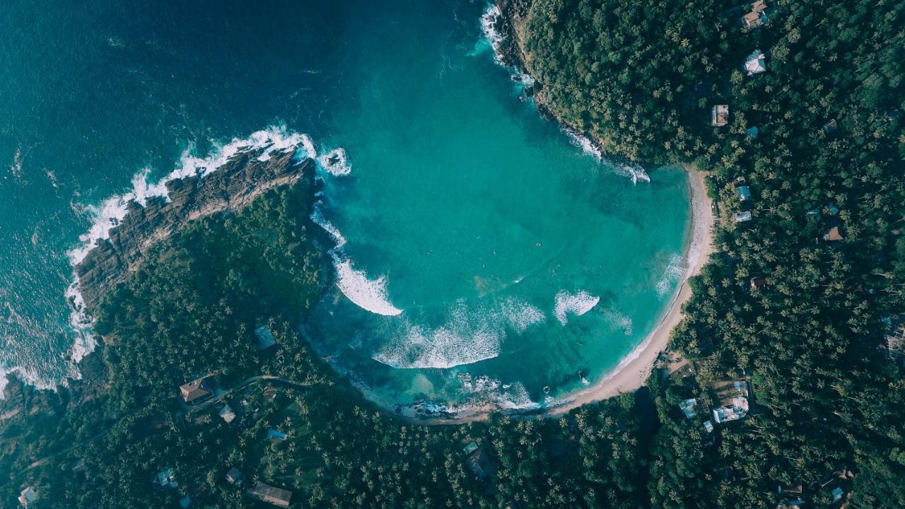 The Salty Pelican Yoga & Surf Retreat Dikwella Luaran gambar